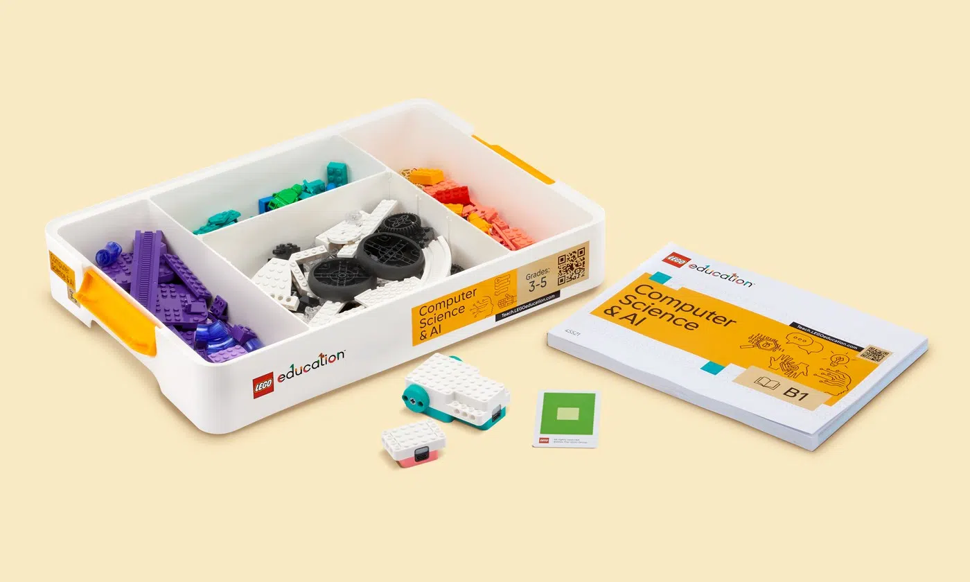 LEGO Education Computer Science and AI Kit